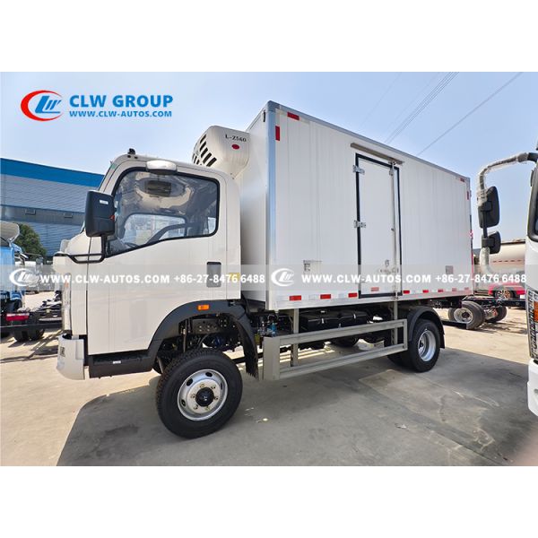 HOWO 4x4 Right-Hand Drive Refrigerated Truck with 5.4 Ton Electric Winch