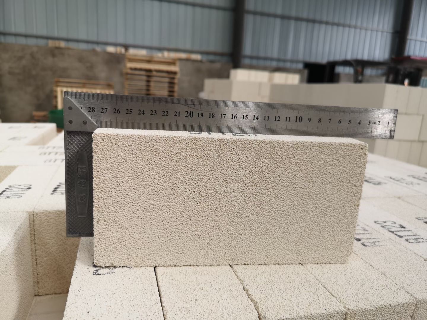 230*114*65mm 1380C изолируя тугоплавкий кирпич нагревают поглощая кирпичи
