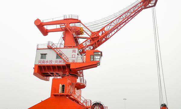 Four Link Type Mobile Harbour Portal Crane Portal Slewing Crane 25t 45m Boom
