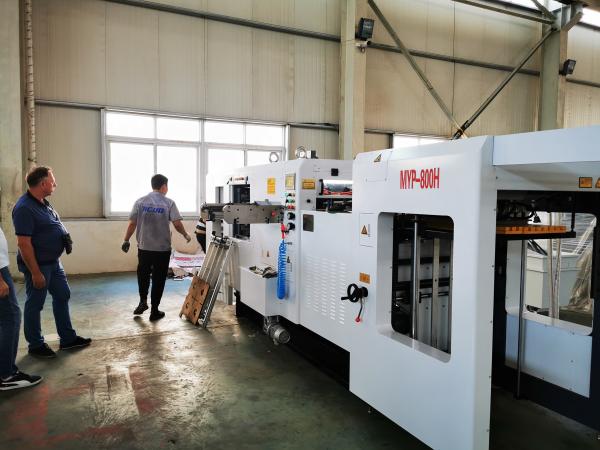 MYP-800H Máquina automática de corte por estiramento de matriz Máxima velocidade de corte 8500s/h Máximo tamanho de papel 810*610mm