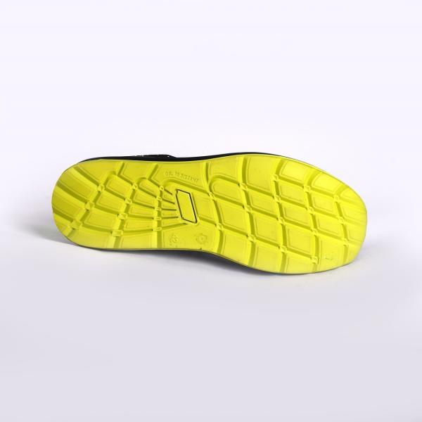 Slip Abrasion Resistant Polyurethane Work Boots Steel Toe Cap Comfortable EVA Insole Injection Craft