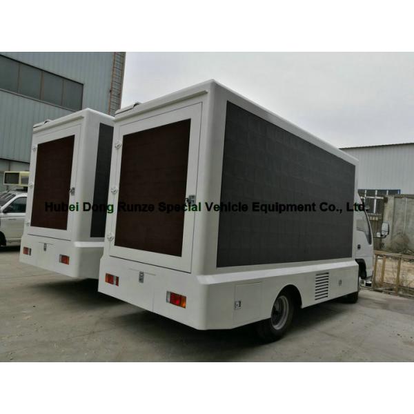 ISUZU LED Display Mobile Advertising Trucks , Full Color LED Screen Truck