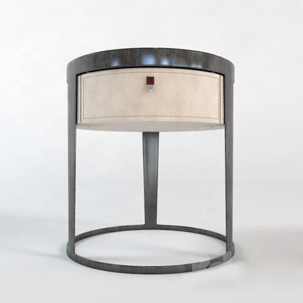 dessus rond de marbre de la moitié du siècle de table de chevet de lampe de pin