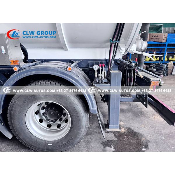 Dongfeng 6x4 Sand-Suction Truck with 12-15m³ Capacity, Cyclone Dust Collector & Two-Stage Overflow Protection