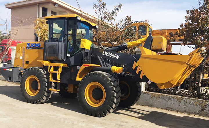 3 тонны XCMG Loader DEUTZ двигатель LW300FN в Шри-Ланке