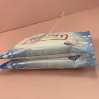 Phoque humide de nettoyage d'individu de chiffons de restaurant de femme de peau humide à usage unique de tissu