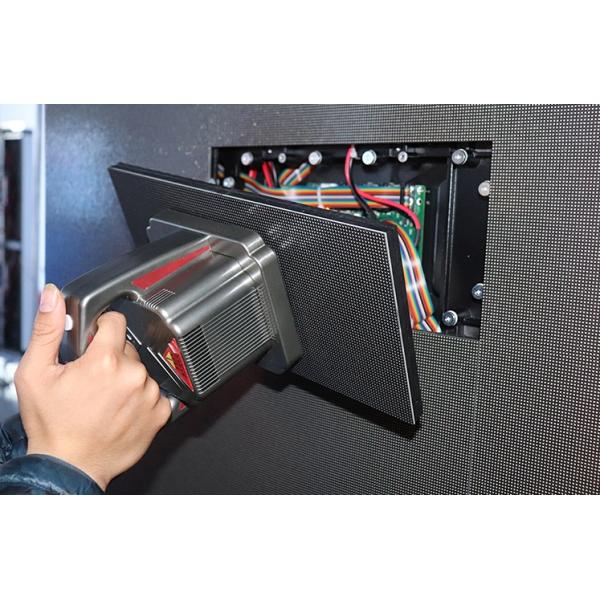 HD Magnétique sans tache P4 P3 P2.5 P2 P1.86 Affichage LED intérieur Affichage LED extérieur en couleur complète