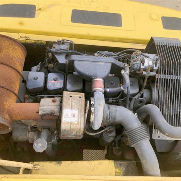 Komatsu PC 220-6 en buenas condiciones con piezas de Japón Modelo 2020 y potencia de 118 kW