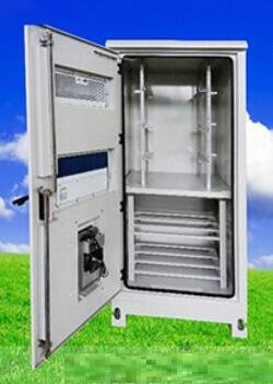 Шкаф двойной ширины кожи IP65 700mm на открытом воздухе электрический