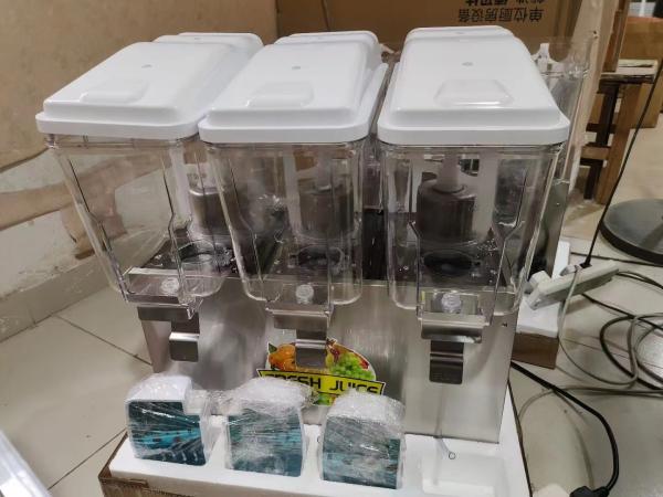 Equipamento de refrigeração do dispensador de suco preto de 48L com potência de 330W e refrigerante R134a