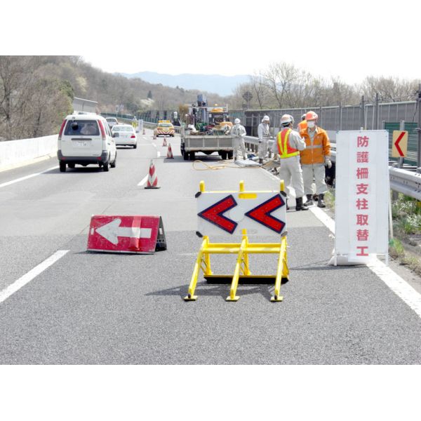 Electrostatic Spraying Rustproof Anti Vehicle Barrier With Wheels