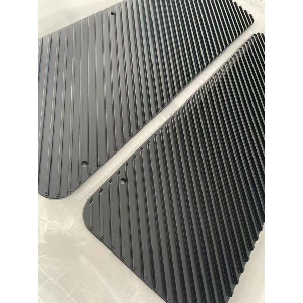 Специально изготовленная черная анодированная алюминиевая охлаждающая плита для энергохранилища