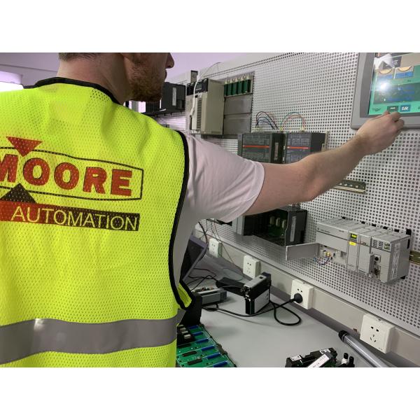 6ДП1511-8АА|Сигнал СИМЕНСА бинарный соединяя модуль 6ДП1511-8АА*ЛАРГЭ И/О ФУМ 511 В СТОКК*