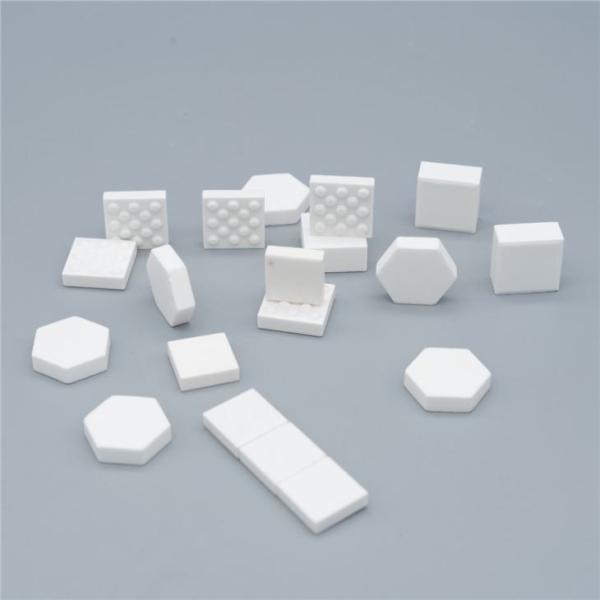 92% 95% 97% Alumina Ceramic Plates 9 Mohs Hardness With High Wear Resistance Damaged