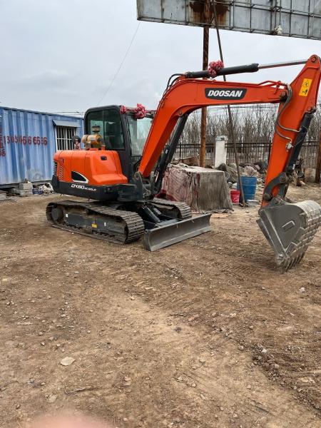 Good Condition Second Hand DOOSAN DX60 Excavator Original Paint and Energy-Saving