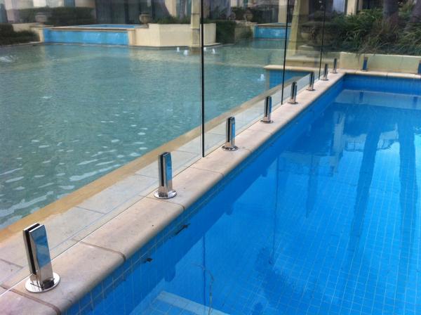 Spigot Tempered Clear Frameless Glass Railing Pool Fence 316/304 Stainless Steel With Gate