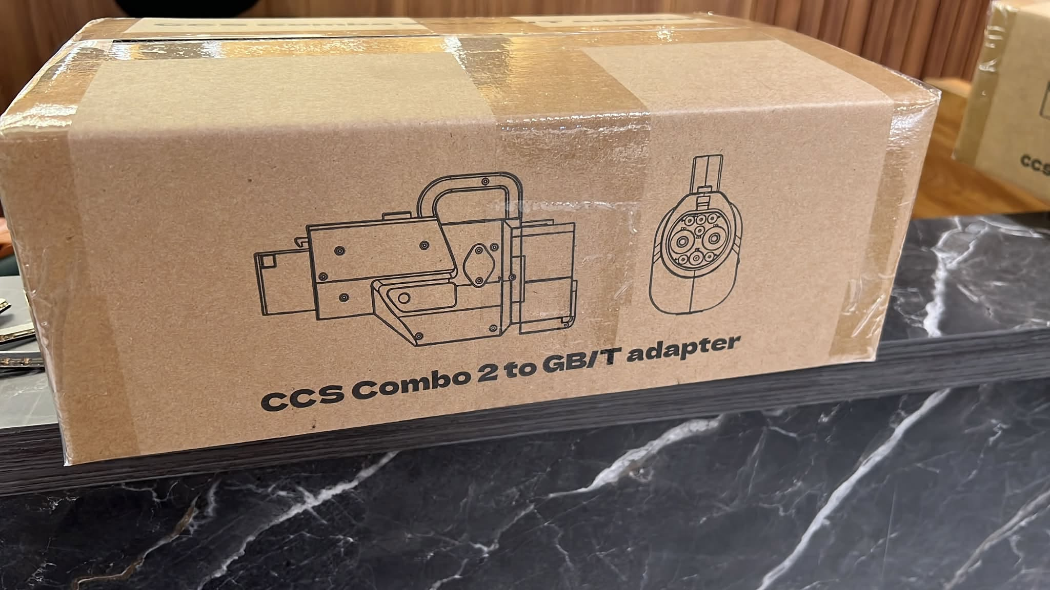 Sixpence CCS2 to GBT Adapter 400A Waterproof Level 3 EV Charger High-Current Fast Charging Connector for New Energy Vehicles