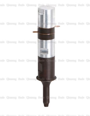 0.7 - 0.86nf  Capacitance 60 Khz Ultrasonic Transducer With Welding Horn For Card Embedding