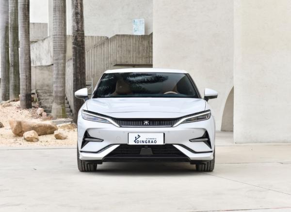 BYD Song L EV personnalisé Véhicule électrique à grande vitesse 5 portes 5 places