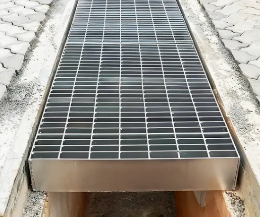 Galvanized Steel Grating 1000x6000mm for Car Wash Flooring and Industrial Platforms