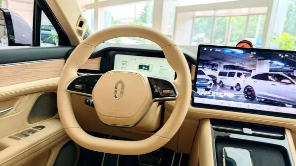 AITO Novo veículo elétrico puro M5 Suv 4785 × 1930 × 1620MM Suv de 5 lugares 83kWh