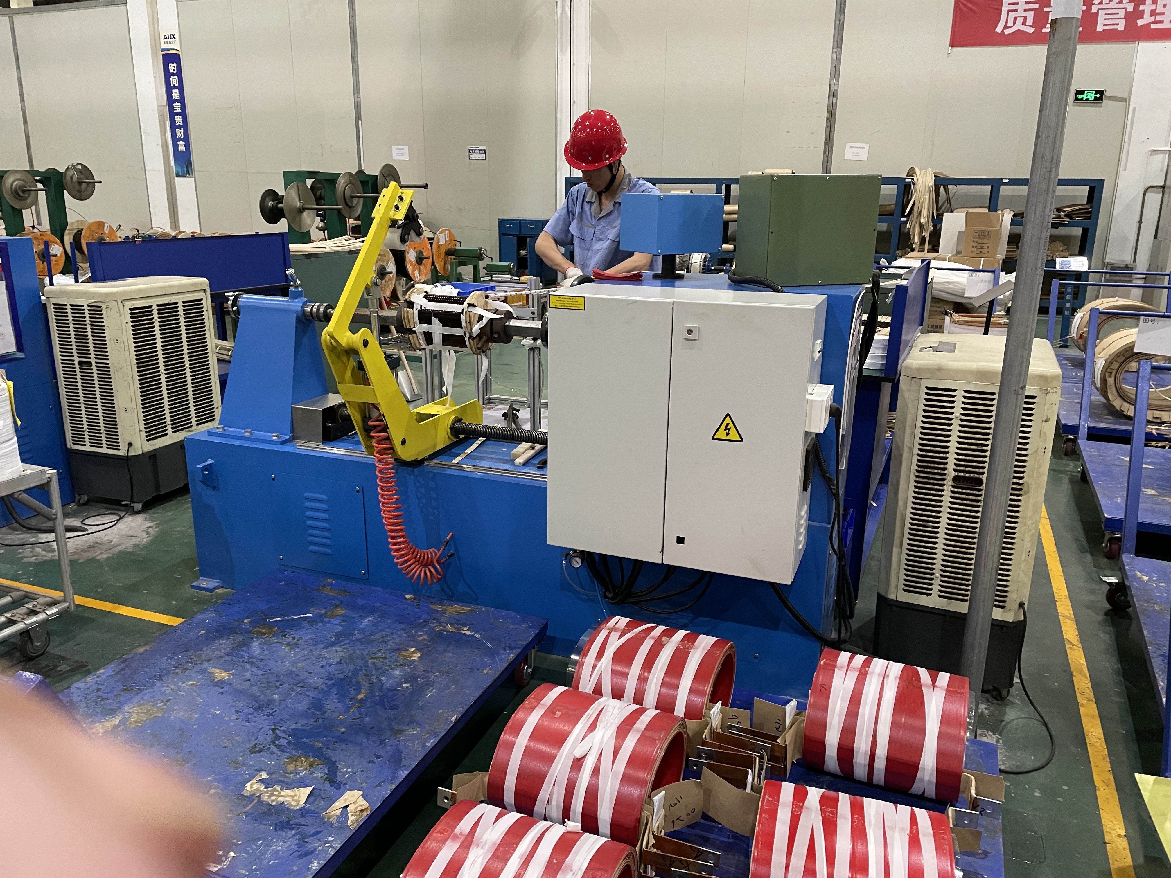 Automatic Layer Transformer Coil Winding Machine 800rpm Programmable Traverse