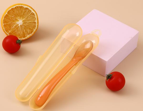 Durable Silicone Non Toxic Spoon Heat Resistant / Dishwasher Safe for Kitchen
