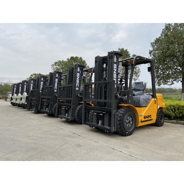 BOXINHUASHENG Гидравлический насос 4x4 вилочный погрузчик для грубой местности мощностью 3,5 тонны