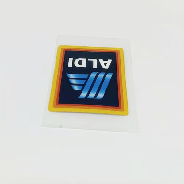 Изготовленным на заказ напечатанные логотипом ярлыки заботы одежды передачи тепла Tagless ЛЮБИМЦА для футболки