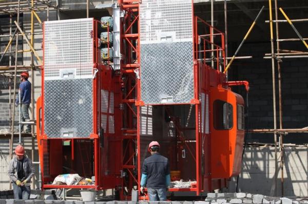 Twin Cage Construction Lifts / Hoist Elevator High Speed for Building