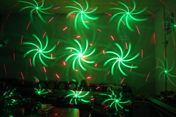 Big Patterns RG Laser Stage Light With High Speed Electronic Adjustment Strobe