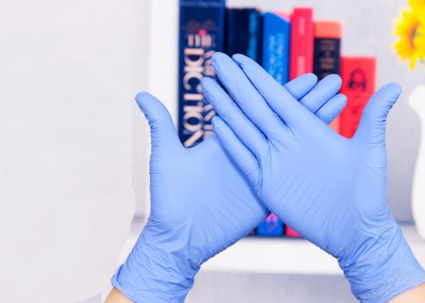 Sterilized Disposable Medical Gloves / Nitrile Medical Gloves Eco Friendly