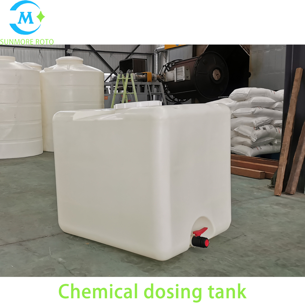 Rotomolded 1500L Rectangular Plastic Tanks For High Load Operation / High