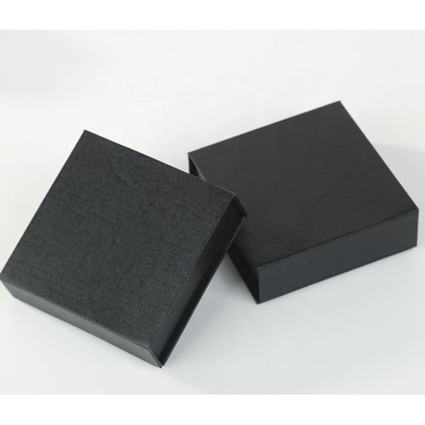 Customized Black Magnet Jewelry Box with 90*90*35mm Dimensions and Customized Logo