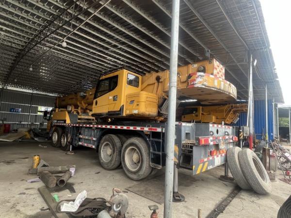 Crane pliable à cinq bras à jib pour le levage d'équipements lourds et 2018 Xg Terrian Mobile Crane