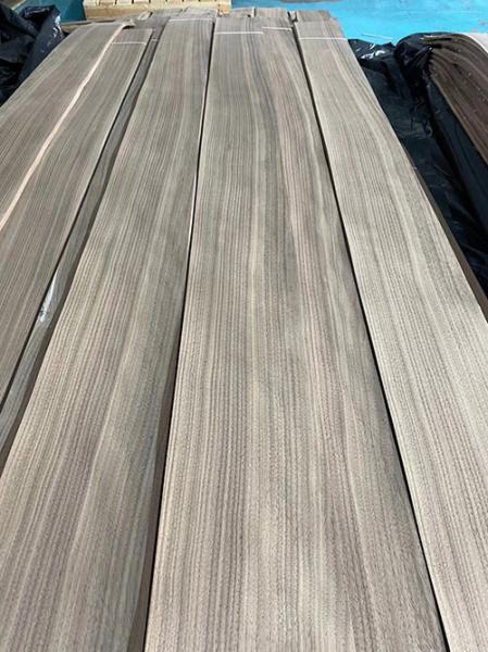 0.6mm American Black Walnut Veneer MDF Straight Grain Veneer Wholesale