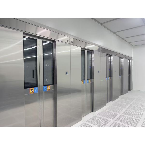 ISO 5 Cleanroom Air Shower with HEPA Filter and 304 Stainless Steel Construction Featuring Electronic Interlock