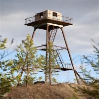 Torre de vigilancia de metal en la vigilancia de la prisión Torre de observación de incendios