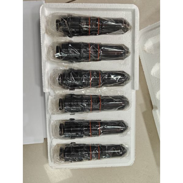 Suitable for SD22 Bulldozer 4307516/3411760 Fuel Injector,  QSN Engine Parts High Quality SD22 Fuel Injector Assembly 4914308 For kangmingsi Engine