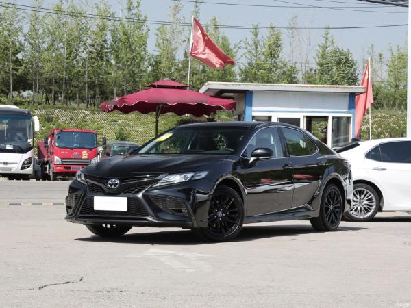 250km/h Maximum Speed Toyota Camry 2.5Q Flagship Sedan with Fuel and Full Speed Adaptive Cruise Electric Sunroof