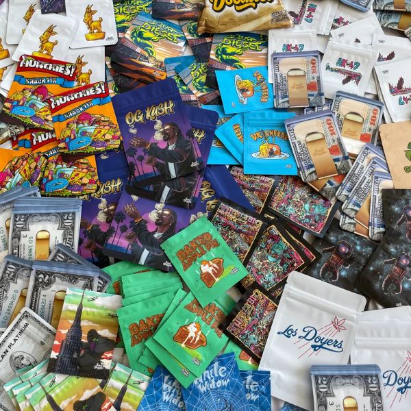 Customizable Size Custom 3.5 Exotic Printed Zipper Bag Smell Proof Cali Packs Mylar Bags 1g 7g 28g Cookie Herb Packaging