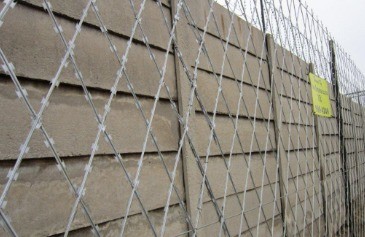 Rust resistant, smooth and wear resistantPrison ranch with a razor blade