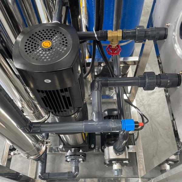 Деревянный корпус для производства чистой питьевой воды Промышленная очистная машина 500 л с фильтром RO