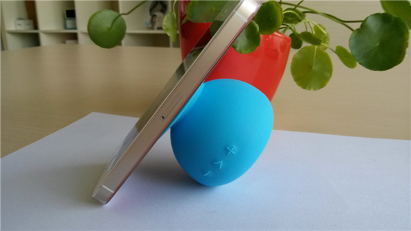 mushroom sucking speakers bluetooth sucker speaker for mobile phone bluetooth speaker