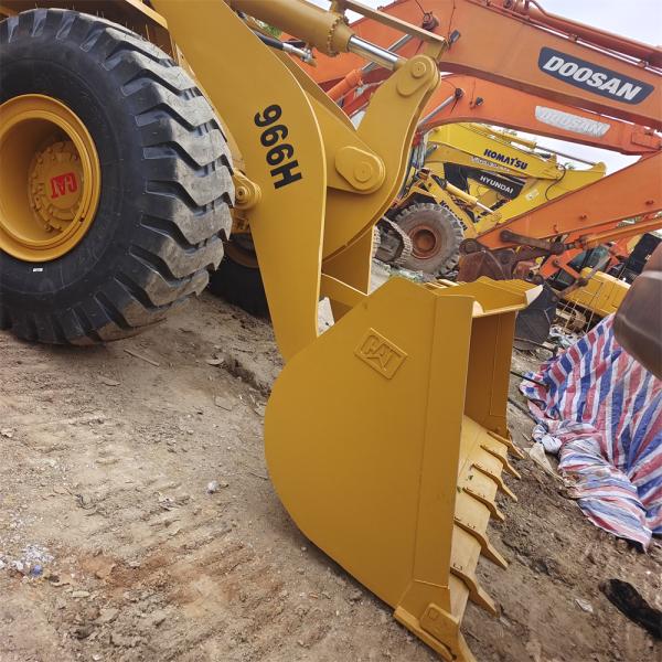 Heavy Duty Sand Digging with Original Japan Used Caterpillar 966H Wheel Loader