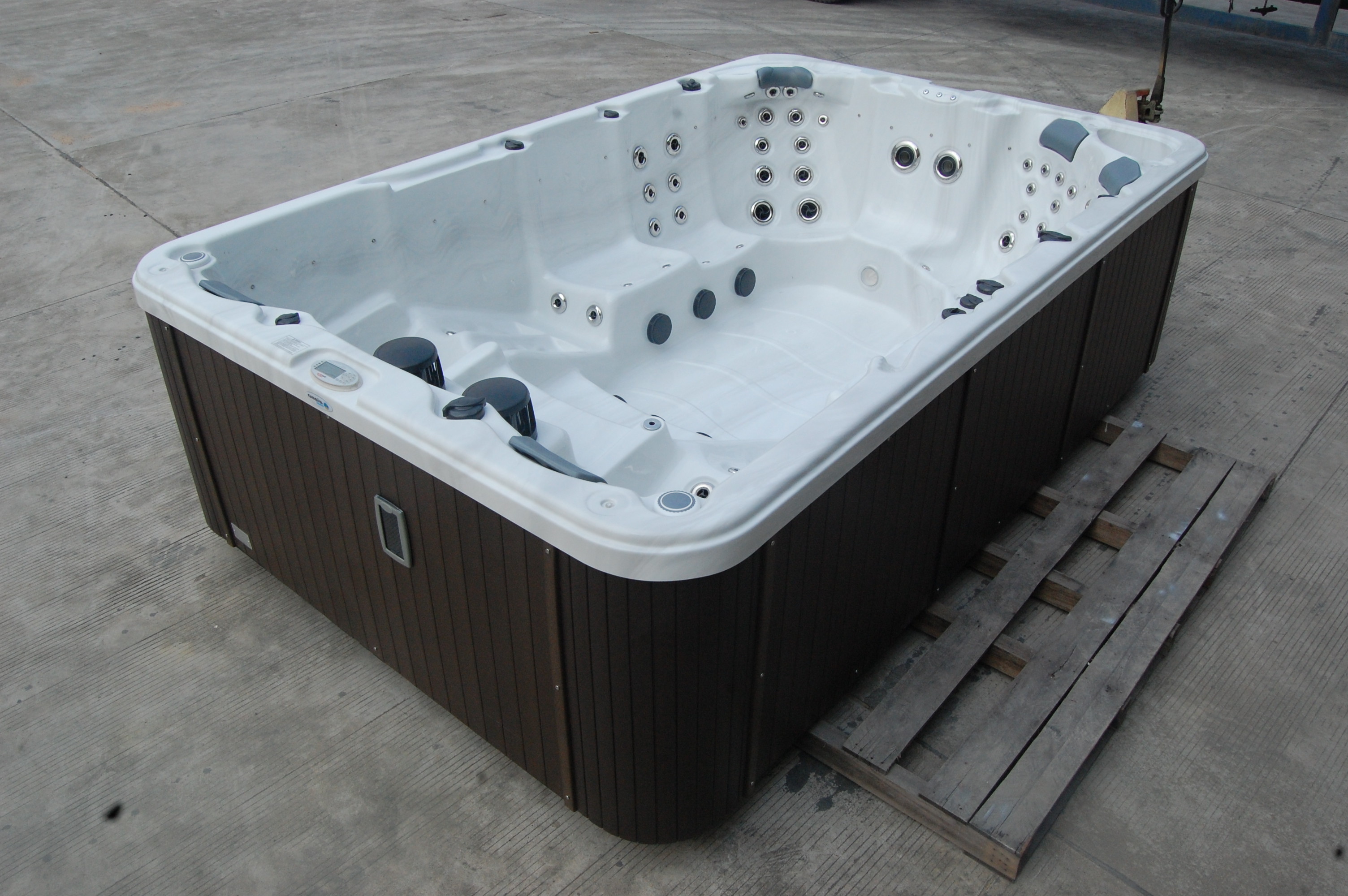 73pcs Massage Jets Outdoor Swim Whirlpool Massage Bathtub with Wood/ Stainless Steel Frame