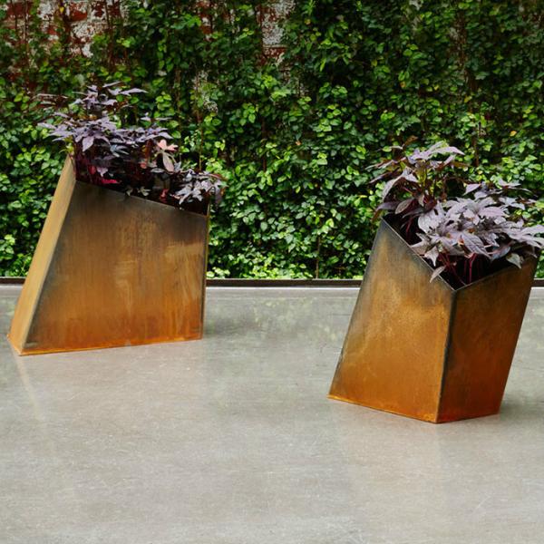 Irregular Weathering Steel Outdoor Flower Pot With Oblique Mouth