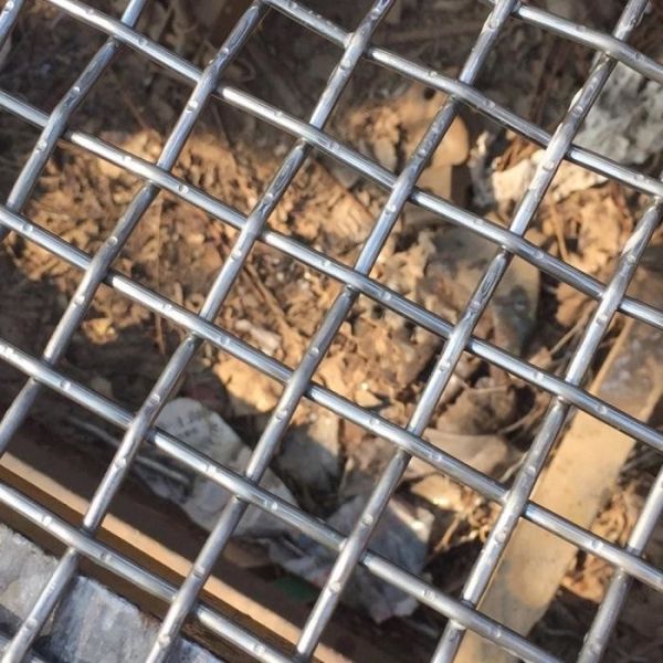 304 Stainless Steel Woven Wire Mesh 1-600 Mesh for Chemical Liquid Filtration and Sieving