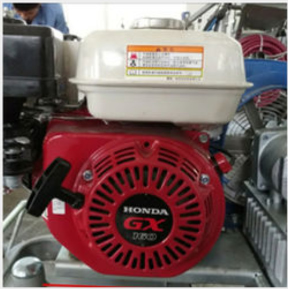 Glass Beads Dispenser 5.5HP Honda Engine Road Painting Machine