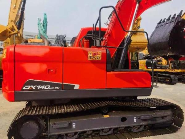 Boa condição Máquina pesada segunda mão Doosan DX140W Excavadora hidráulica para venda